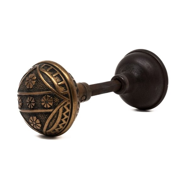 F. C. Linde Cir 1885 - 1892 Eastlake style Bronze floral motifs door Knobs - Picture 3 of 8